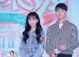 她为了吃瓜进娱乐圈